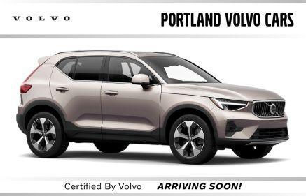 Bright Dusk Metallic 2024 Volvo XC40 B5 Ultimate Bright Theme