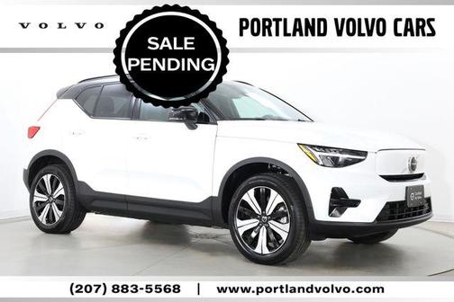Crystal White Metallic 2023 Volvo XC40 Recharge Pure Electric Twin Core