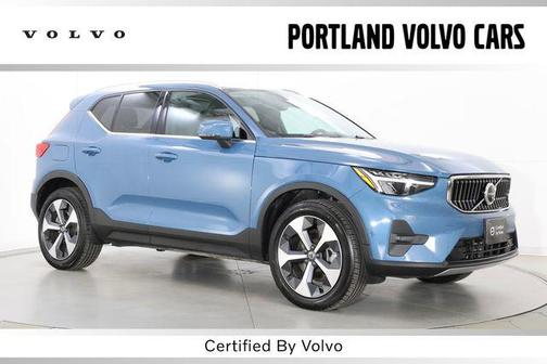 Fjord Blue Metallic 2025 Volvo XC40 B5 Plus Bright Theme