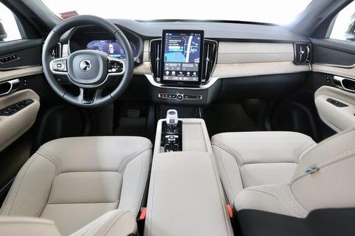 2026 Volvo XC90 Core, B5 AWD Gas (mild hybrid), Gasoline, Bright, 7 Seats