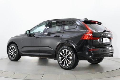 2025 Volvo XC60 B5 Core