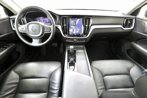 2025 Volvo S60 B5 Core