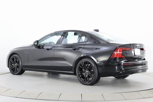 2023 Volvo S60 Recharge Plug-In Hybrid T8 Plus Black Edition