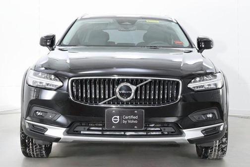 2024 Volvo V90 Cross Country B6 Plus