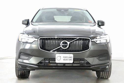 Pine Grey Metallic 2019 Volvo XC60 T5 Momentum