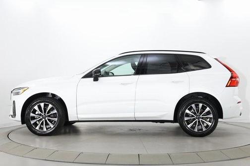 2025 Volvo XC60 Plus