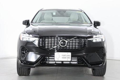 2025 Volvo XC60 Plug-In Hybrid T8 Plus