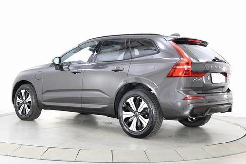 2025 Volvo XC60 Plug-In Hybrid T8 Plus