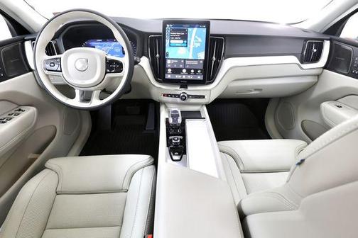 Onyx Black Metallic 2026 Volvo XC60 B5 Ultra