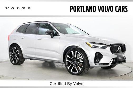 2022 Volvo XC60 B6 R-Design