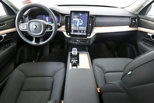 2026 Volvo XC90 Plus, B6 AWD Gas (mild hybrid), Gasoline, Bright, 7 Seats