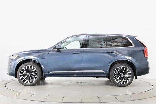 2025 Volvo XC90 Plug-In Hybrid T8 Plus 6-Seater