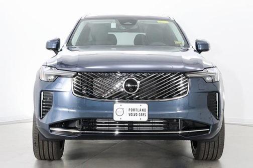 2025 Volvo XC90 Plug-In Hybrid T8 Plus 6-Seater
