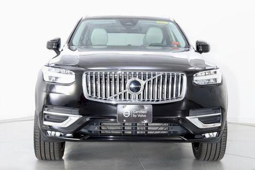 Onyx Black Metallic 2023 Volvo XC90 B6 Ultimate 6-Seater