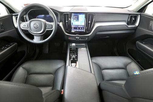Silver Dawn Metallic 2025 Volvo XC60 B5 Core