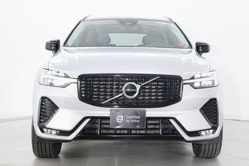 Silver Dawn Metallic 2025 Volvo XC60 B5 Core