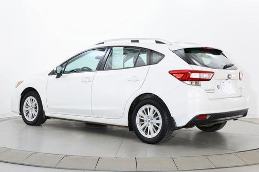 Crystal White Pearl 2017 Subaru Impreza 2.0i Premium
