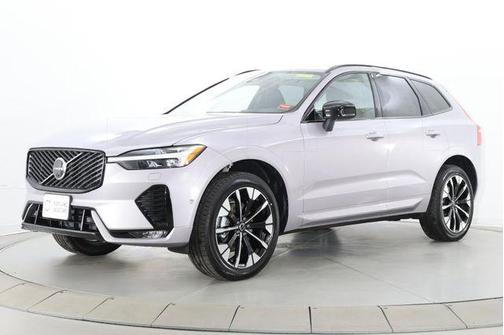 Aurora Silver 2026 Volvo XC60 B5 Plus
