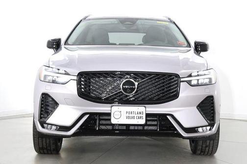Aurora Silver 2026 Volvo XC60 B5 Plus