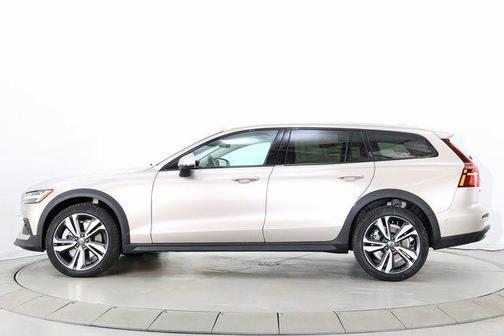 Bright Dusk Metallic 2026 Volvo V60 Cross Country Plus, B5 AWD Gas (mild hybrid)
