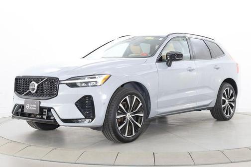 Vapour Grey Metallic 2024 Volvo XC60 B5 Ultimate Dark Theme