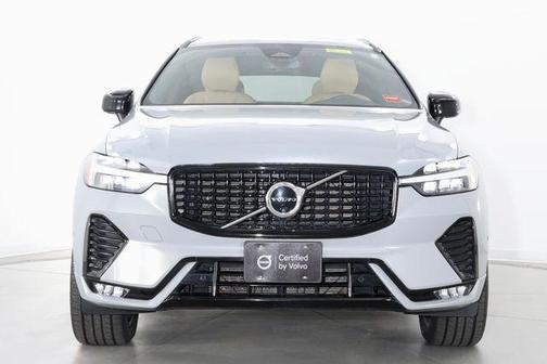 Vapour Grey Metallic 2024 Volvo XC60 B5 Ultimate Dark Theme