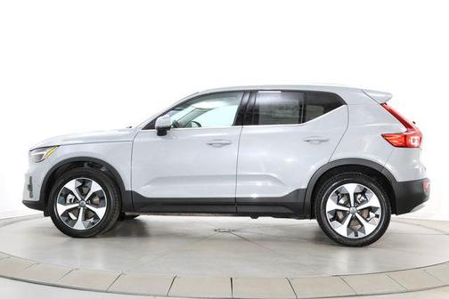 Vapour Grey Metallic 2025 Volvo XC40 B5 Plus Bright Theme