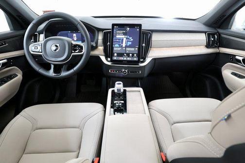 Vapour Grey Metallic 2026 Volvo XC90 Plus, B6 AWD Gas (mild hybrid), Gasoline, Bright, 7 Seats