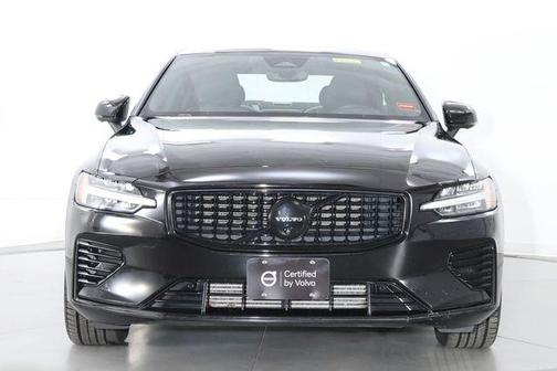 Onyx Black 2024 Volvo S60 Recharge Plug-In Hybrid T8 Plus Black Edition