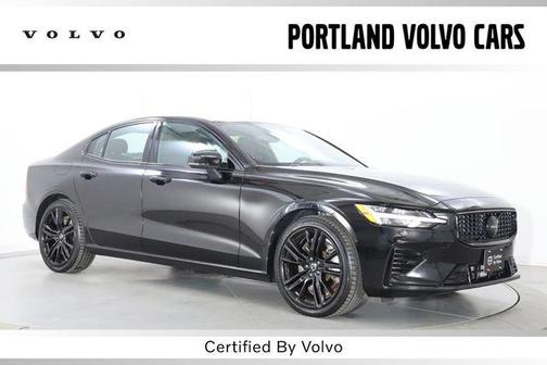 Onyx Black 2024 Volvo S60 Recharge Plug-In Hybrid T8 Plus Black Edition