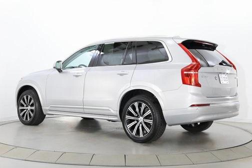 2025 Volvo XC90 B5 Core