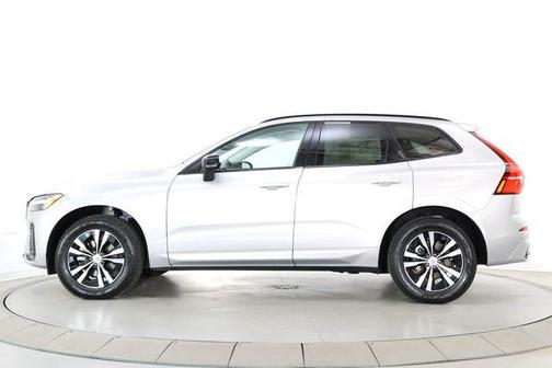 Silver Dawn Metallic 2025 Volvo XC60 B5 Core