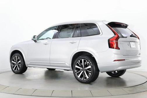 2025 Volvo XC90 B5 Core