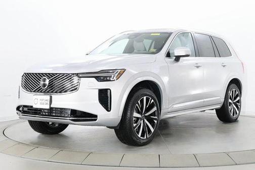 2025 Volvo XC90 B5 Core