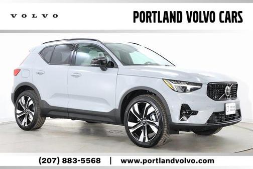 2026 Volvo XC40 Plus, B5 AWD Gas (mild hybrid), Dark