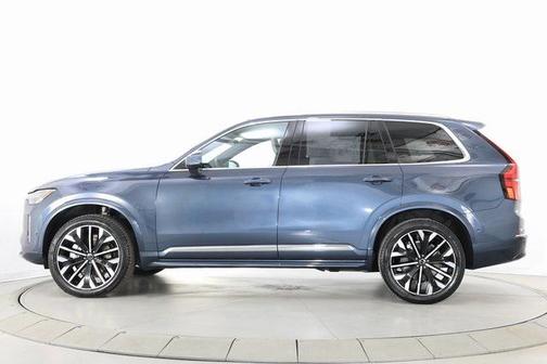 2025 Volvo XC90 B5 Plus 7-Seater