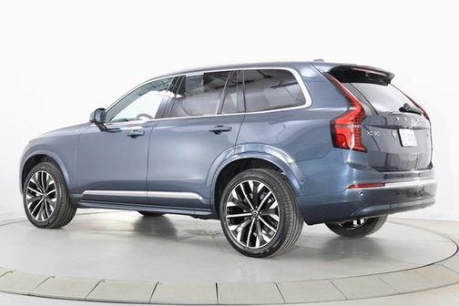 2025 Volvo XC90 B5 Plus 7-Seater