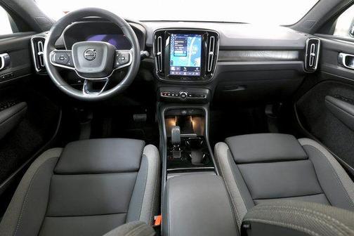 Vapour Grey Metallic 2024 Volvo C40 Recharge Pure Electric Twin Core