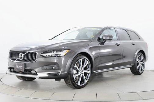 2023 Volvo V90 Cross Country B6 Plus