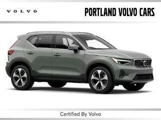 Sage Green 2025 Volvo XC40 B5 Plus Bright Theme