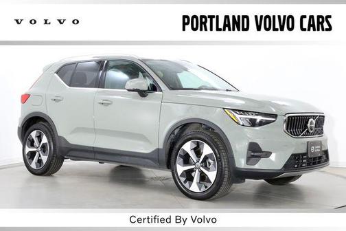 Sage Green 2025 Volvo XC40 B5 Plus Bright Theme