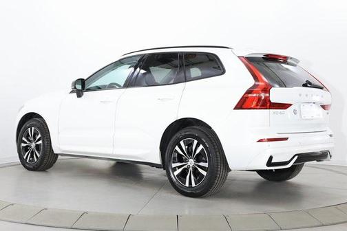 2025 Volvo XC60 B5 Core