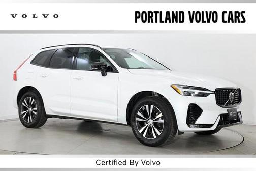 2024 Volvo XC60 B5 Core Dark Theme