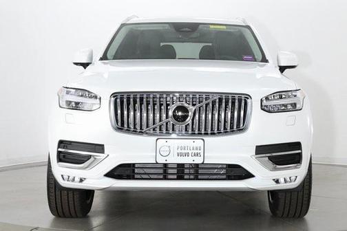 2025 Volvo XC90 Plus