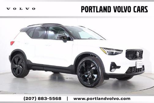 Crystal White with Black Roof 2026 Volvo XC40 Black Edition Ultra, B5 AWD Gas (mild hybrid)