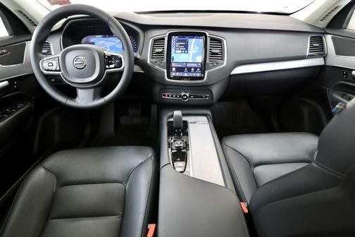 Onyx Black Metallic 2024 Volvo XC90 B5 Core Bright Theme