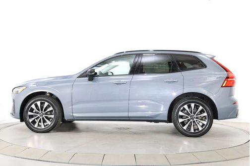 Thunder Grey Metallic 2024 Volvo XC60 B5 Core Dark Theme