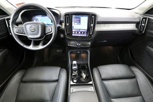 Fjord Blue Metallic 2025 Volvo XC40 B5 Plus Bright Theme