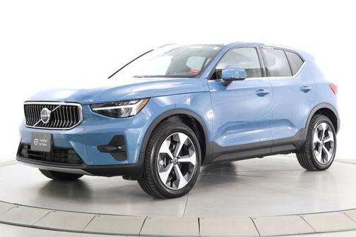 Fjord Blue Metallic 2025 Volvo XC40 B5 Plus Bright Theme