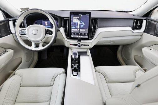 Crystal White Metallic 2026 Volvo XC60 B5 Ultra